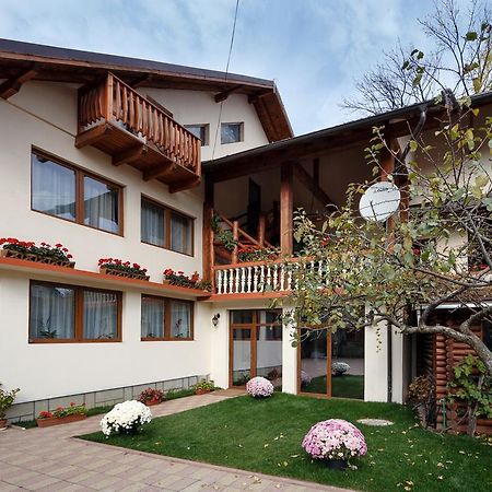 La Coltul Castelului Bran Boutique Hotel Bagian luar foto