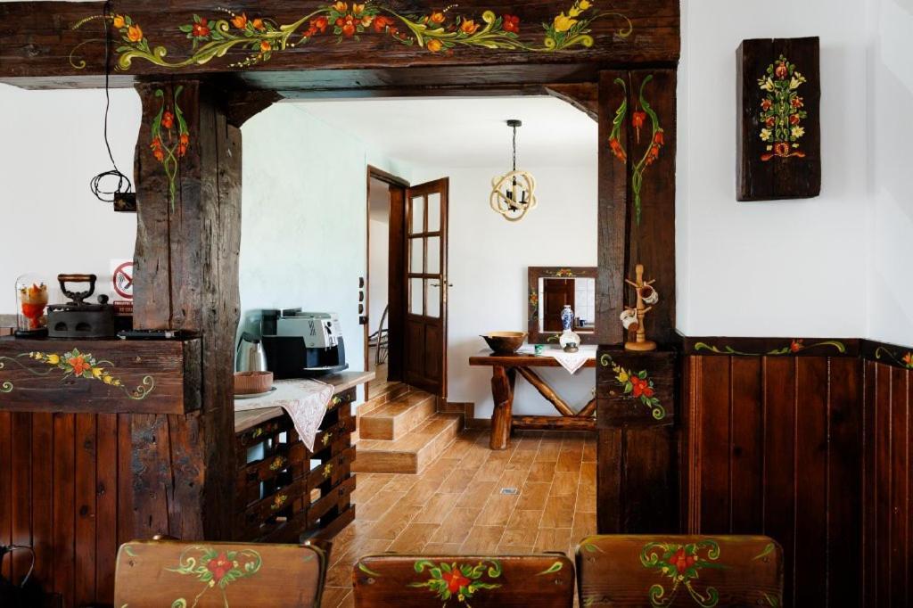 La Coltul Castelului Bran Boutique Hotel Bagian luar foto