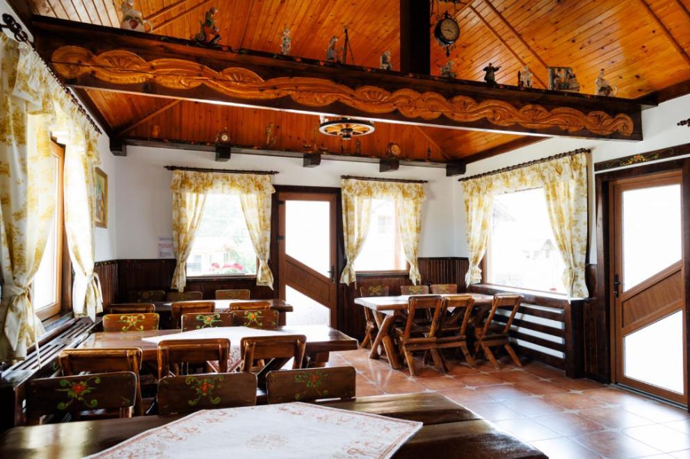 La Coltul Castelului Bran Boutique Hotel Bagian luar foto