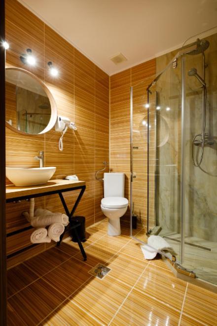 La Coltul Castelului Bran Boutique Hotel Bagian luar foto