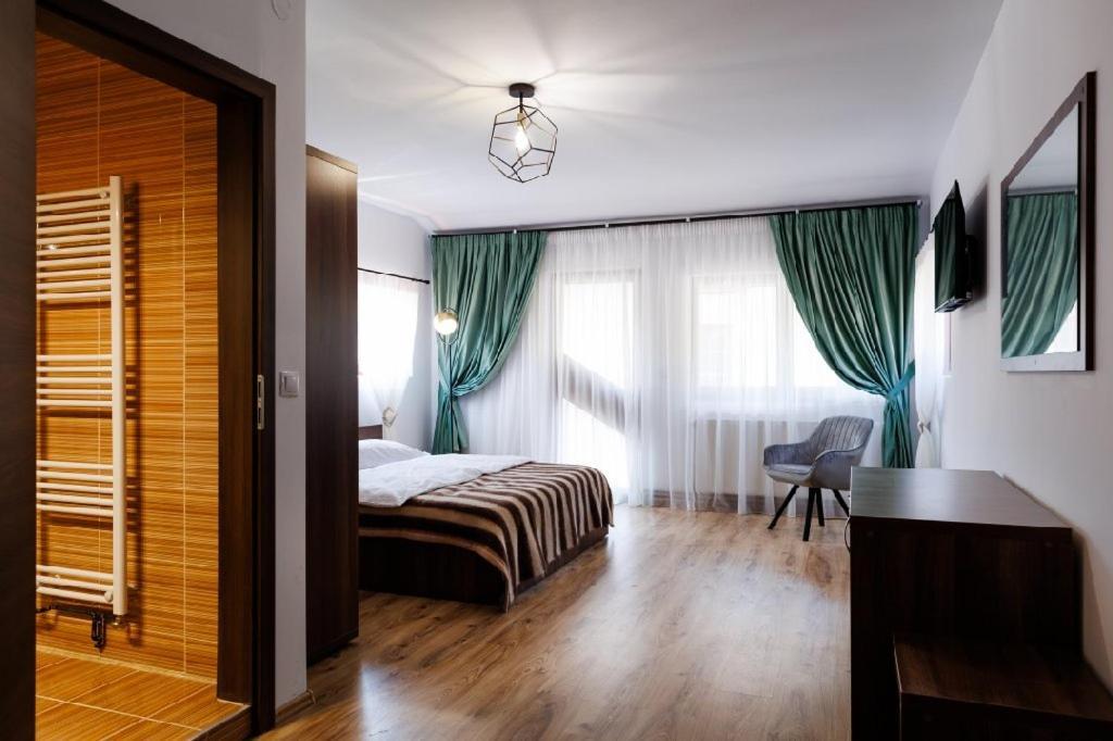 La Coltul Castelului Bran Boutique Hotel Bagian luar foto
