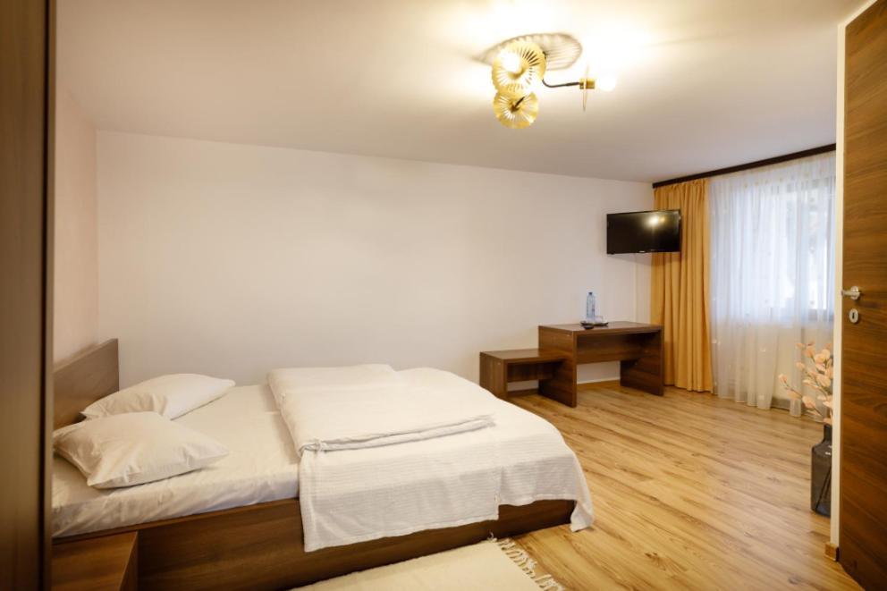 La Coltul Castelului Bran Boutique Hotel Bagian luar foto