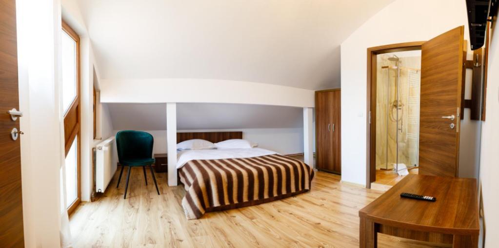 La Coltul Castelului Bran Boutique Hotel Bagian luar foto