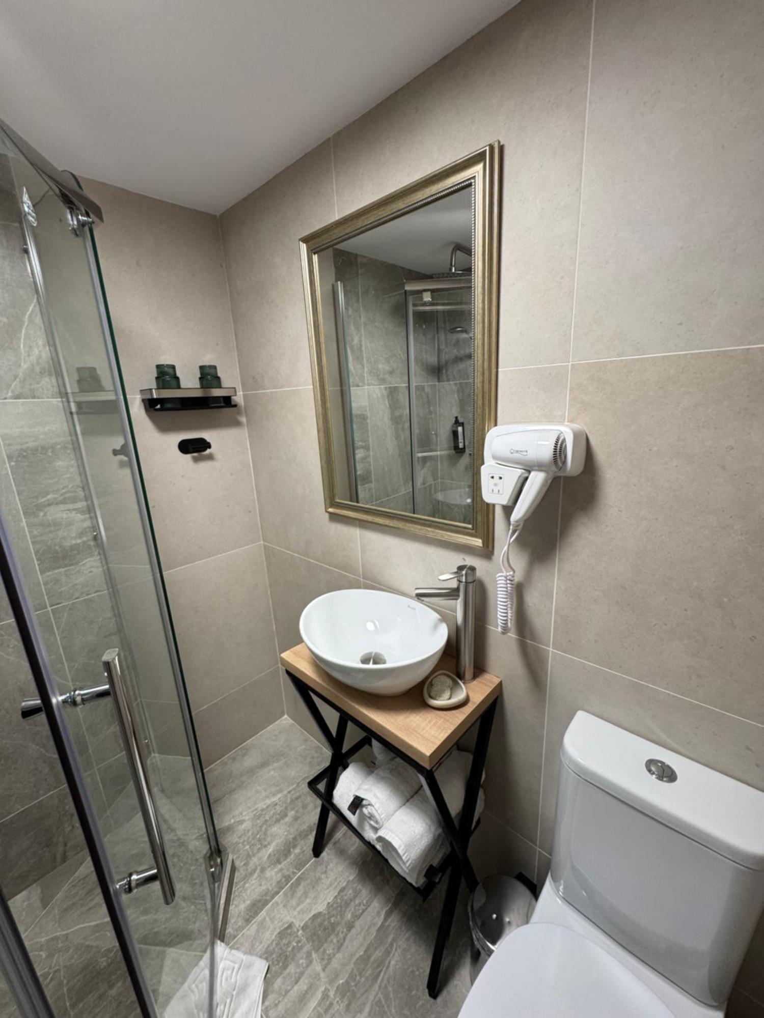 La Coltul Castelului Bran Boutique Hotel Bagian luar foto
