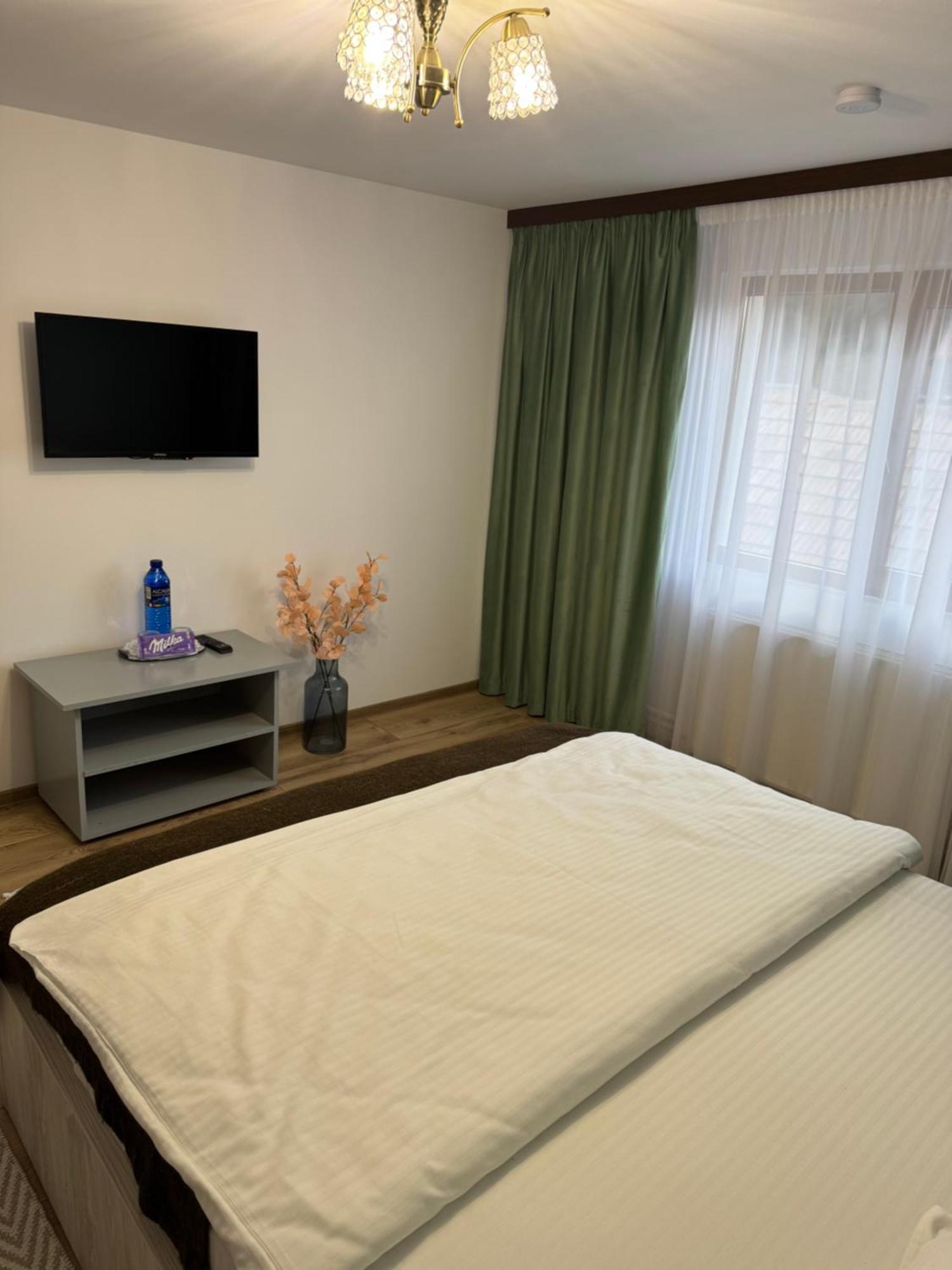La Coltul Castelului Bran Boutique Hotel Bagian luar foto