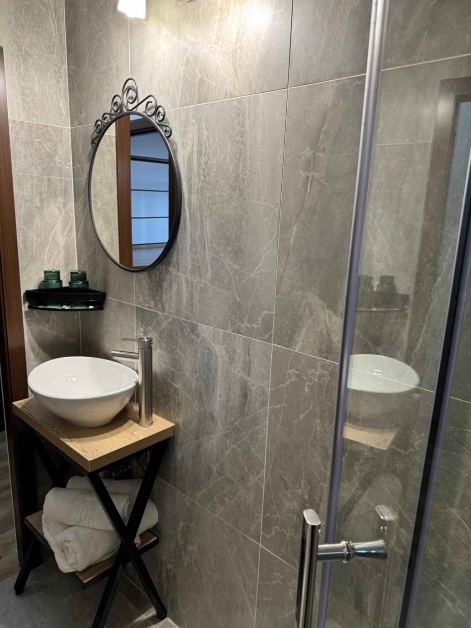 La Coltul Castelului Bran Boutique Hotel Bagian luar foto
