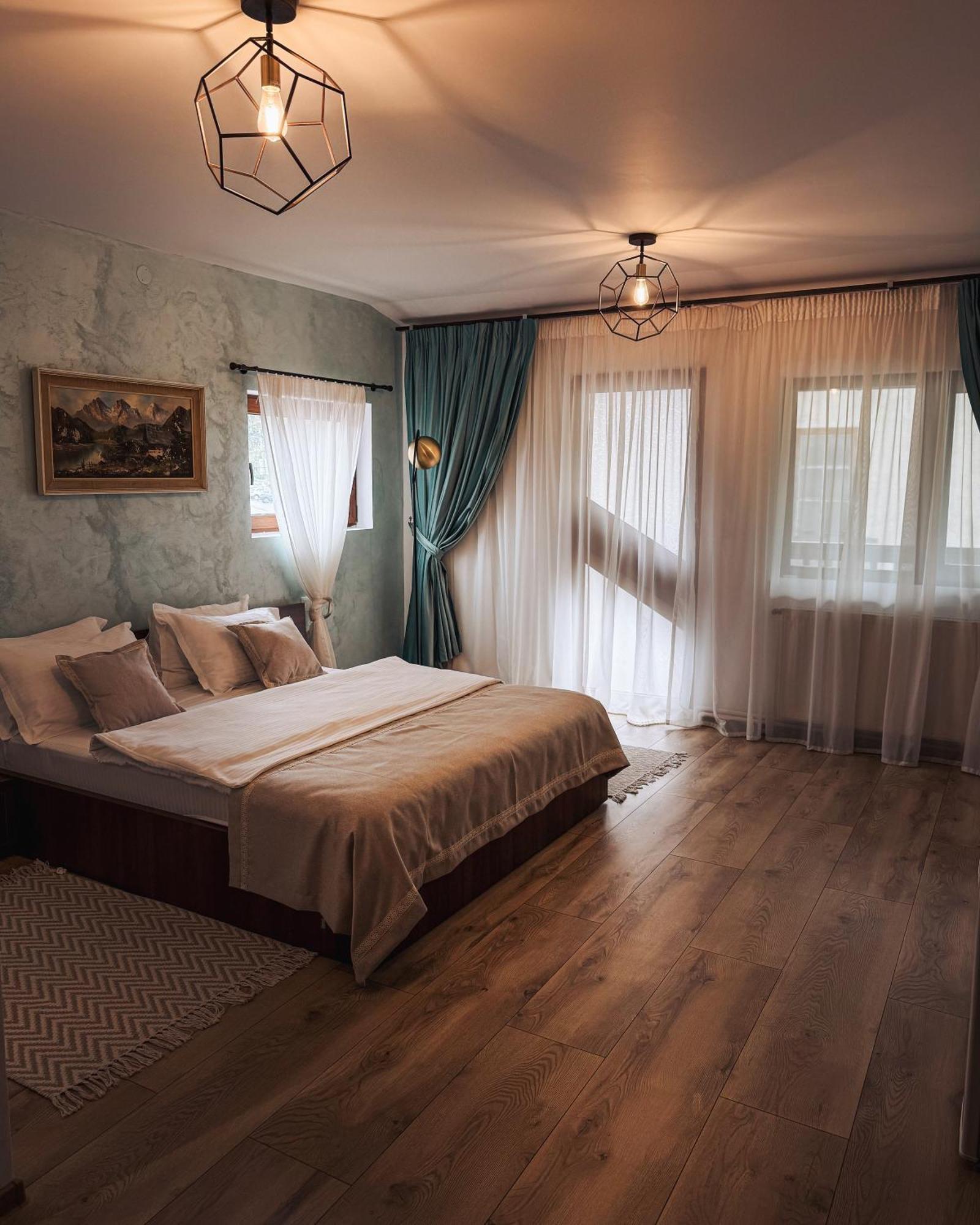La Coltul Castelului Bran Boutique Hotel Bagian luar foto