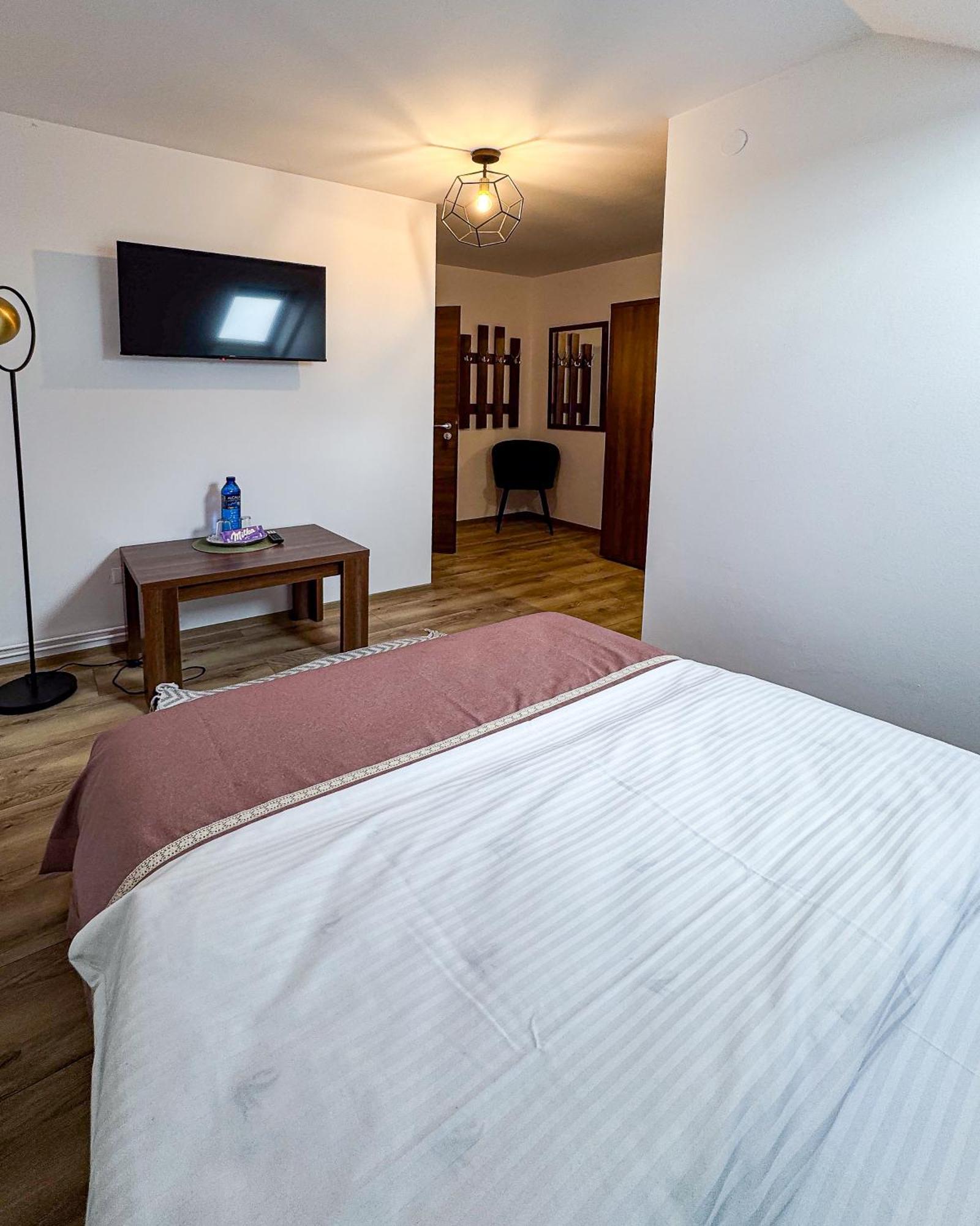 La Coltul Castelului Bran Boutique Hotel Bagian luar foto