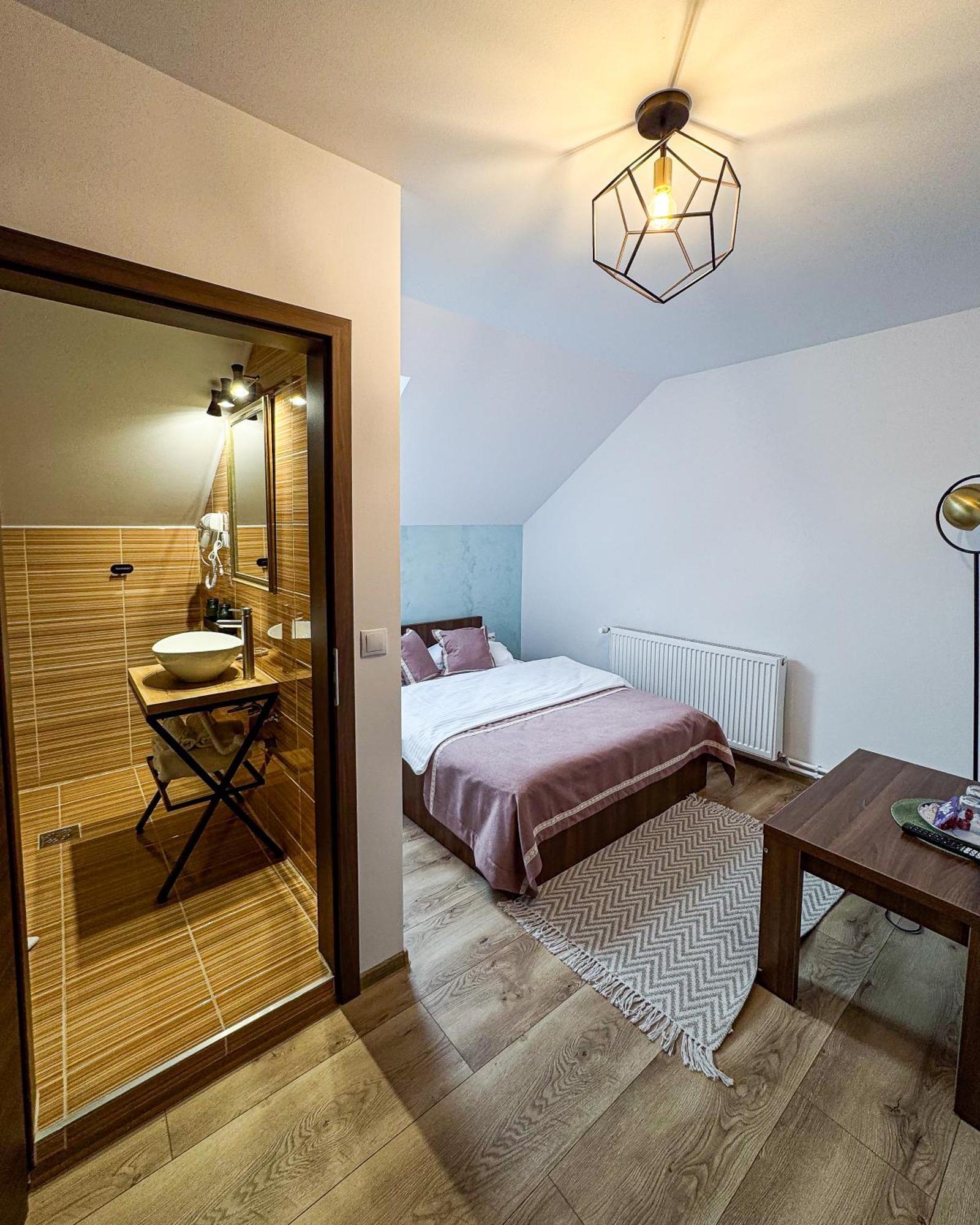 La Coltul Castelului Bran Boutique Hotel Bagian luar foto